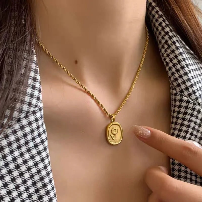 2023 New LOVE Vintage Olive Beads Chian Necklace For Women Girl Clavicle Choker Sexy Fashion Jewelry Gift Party collier