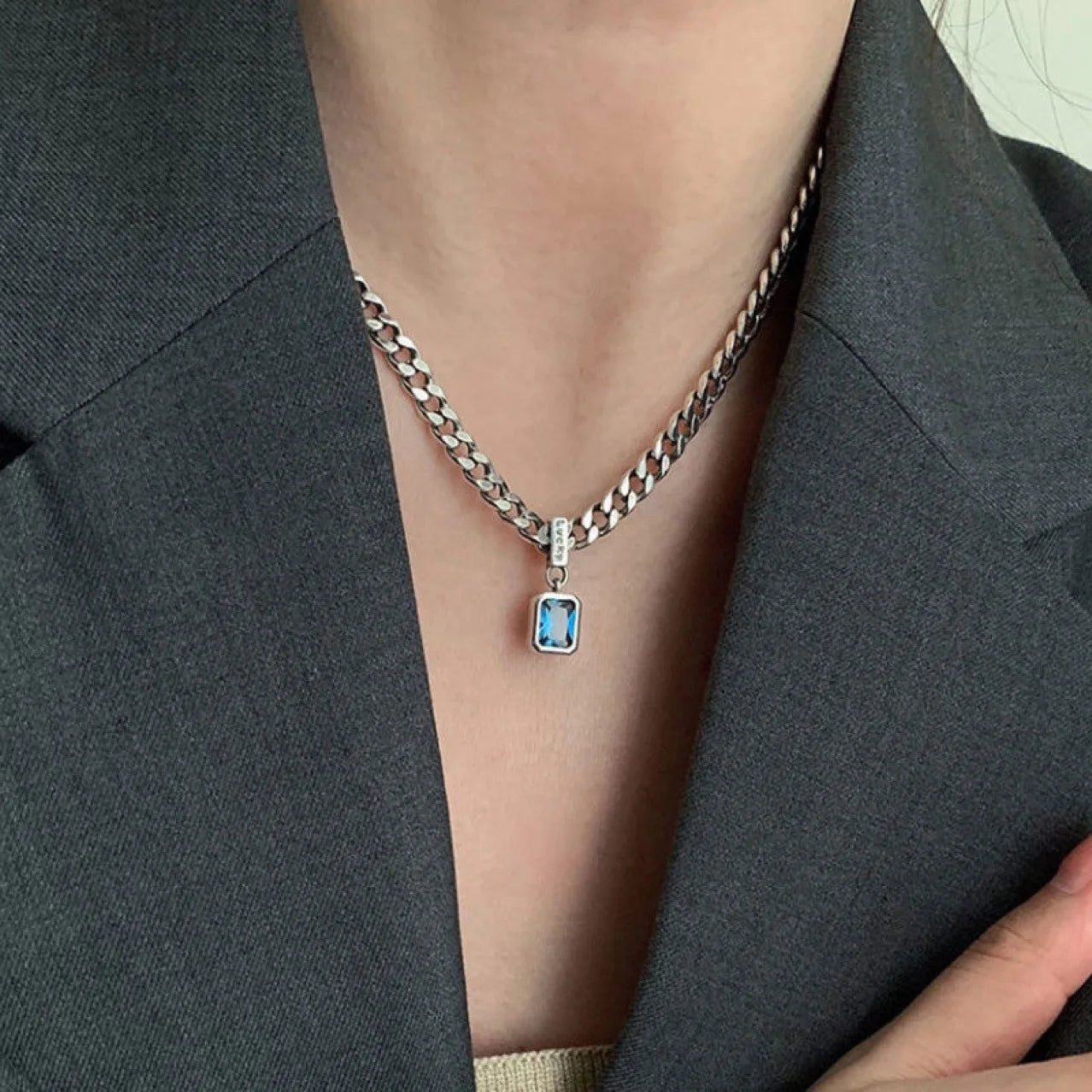 Fashion Simple Stainless Steel Persian Gulf Sea Blue Zircon Cube Pendant Necklace for Men Women Personality Charm Jewelry Gifts